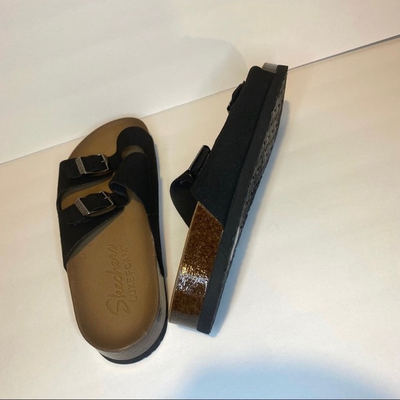 Skechers Luxe Foam Sandals -NEW- - Picture 4 of 6